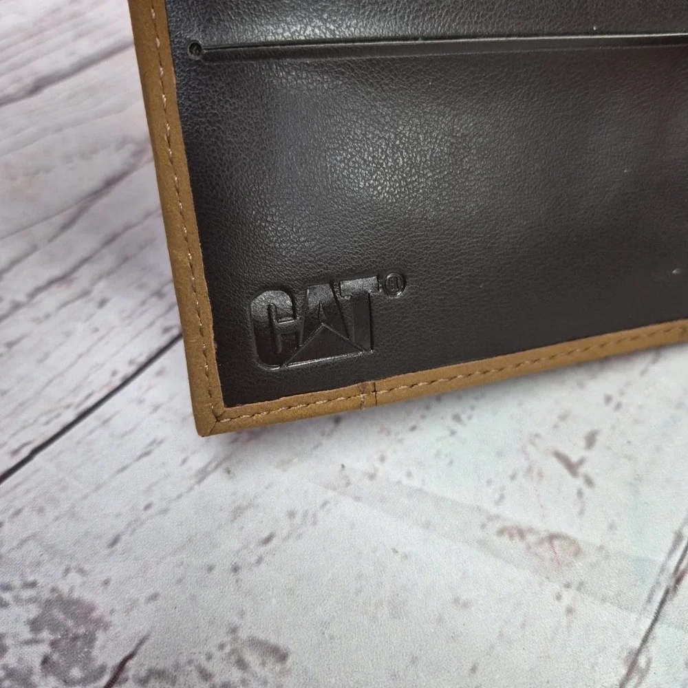 CAT Caterpillar Men's Leather Bifold Wallet With Enamel Logo RFID Shield, Brown